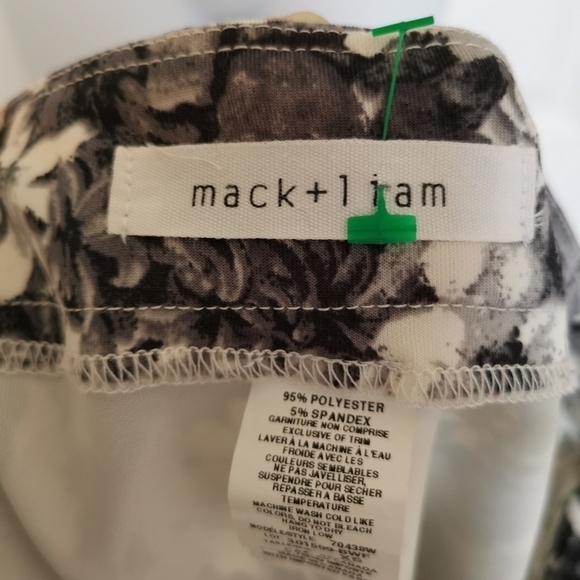 NWOT Mack + Liam pencil skirt black and white rose floral - Picture 5 of 10